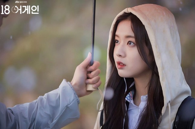 Trong “18 Again” có một gia đình cực phẩm: Đẹp và giỏi đều, lại vô cùng cá tính! ảnh 9