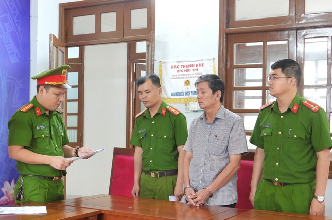 'Siêu lừa' dùng sổ đỏ người khác để chiếm đoạt 20 tỷ đồng tiền đặt cọc ảnh 1