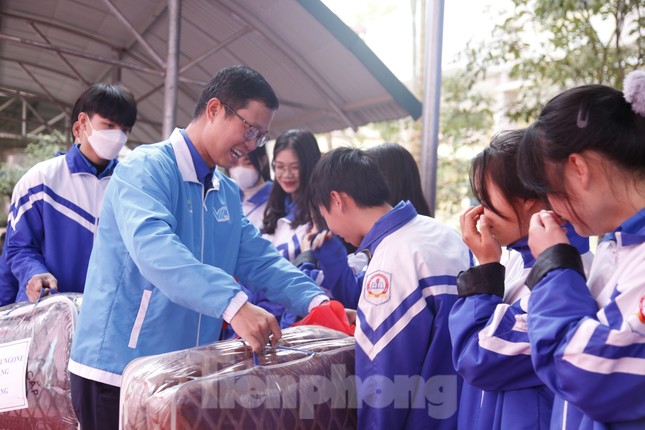 Tuổi trẻ Bắc Giang trao quà Tết tặng hộ nghèo ảnh 3