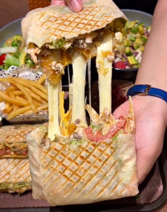 Bánh tacos Pháp hấp dẫn cỡ nào mà giới trẻ sẵn sàng chờ cả tiếng để thưởng thức? ảnh 2