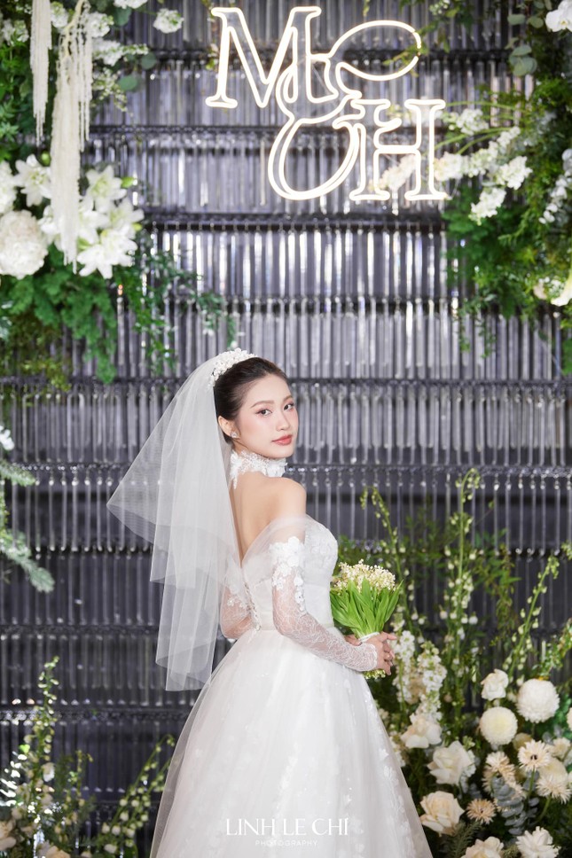 Doãn Hải My diện ba bộ váy cưới trong ngày trọng đại, mẫu nào được khen nhiều nhất? ảnh 11
