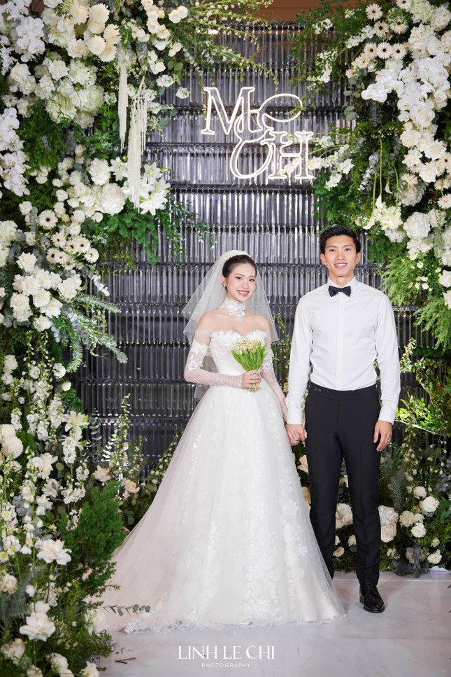 Doãn Hải My diện ba bộ váy cưới trong ngày trọng đại, mẫu nào được khen nhiều nhất? ảnh 9