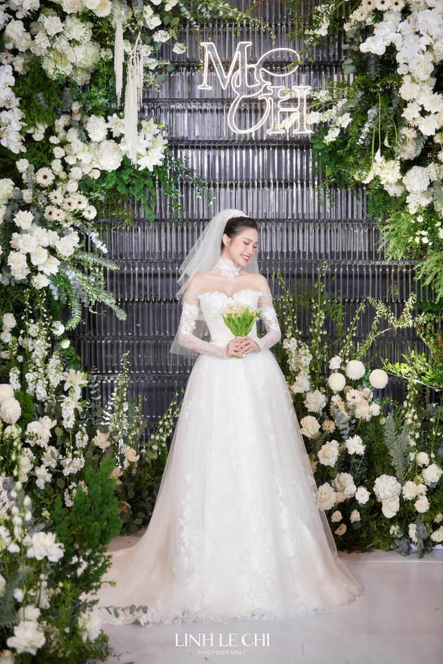 Doãn Hải My diện ba bộ váy cưới trong ngày trọng đại, mẫu nào được khen nhiều nhất? ảnh 10