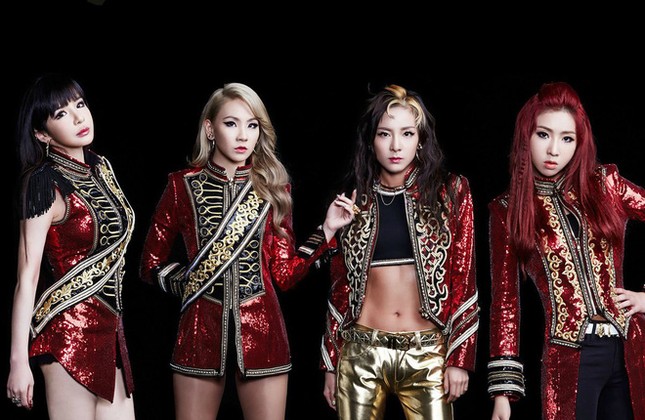 YG lại dính phốt: Fan 2NE1 tố không tôn trọng thành viên, xóa ảnh Park Bom khỏi album nhóm ảnh 4