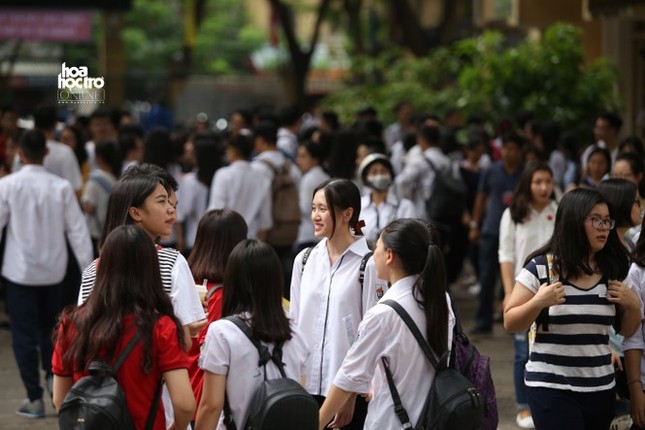 Hà Nội: Học sinh và sinh viên chính thức trở lại học tập theo kế hoạch từ ngày 4/5 ảnh 1