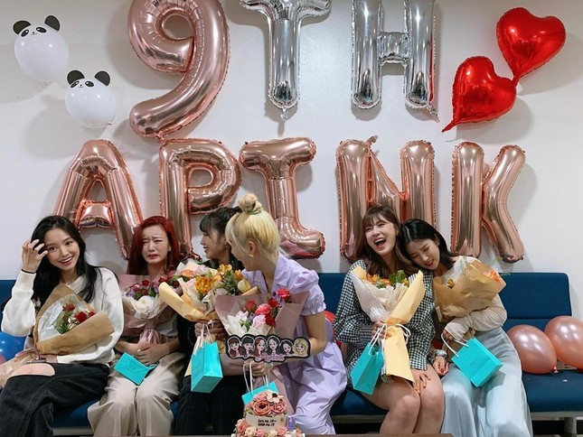 Sao Hàn 24H: Jeon Somi tái ngộ ba thành viên I.O.I, Apink kỷ niệm 9 năm debut ảnh 4