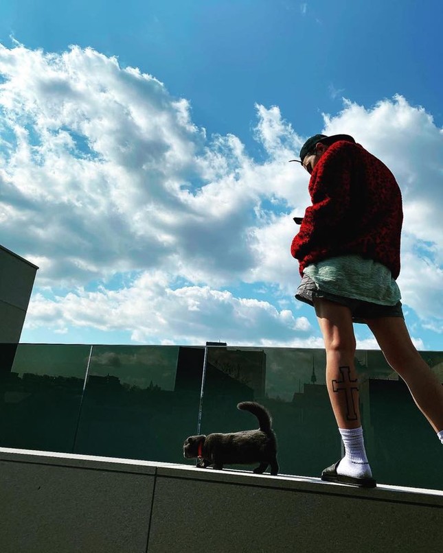 G-Dragon khoe nhà mới siêu sang trị giá 180 tỷ đồng nhưng VIP chỉ chú ý đến món đồ này ảnh 3
