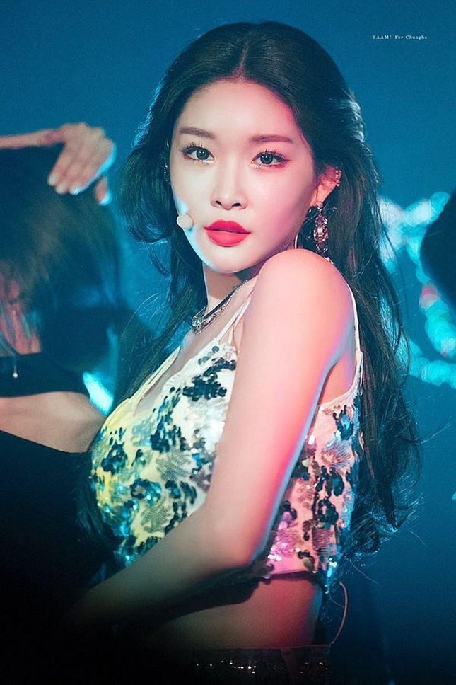 Ngày nào còn xinh đẹp tự nhiên mà nay hàng loạt nữ idol lại trông khác lạ thế này ảnh 1