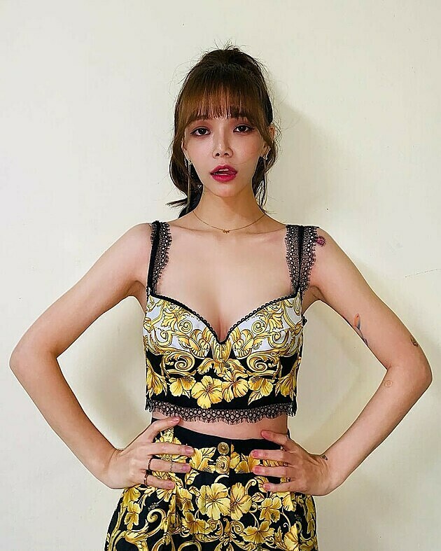 Ngày nào còn xinh đẹp tự nhiên mà nay hàng loạt nữ idol lại trông khác lạ thế này ảnh 6