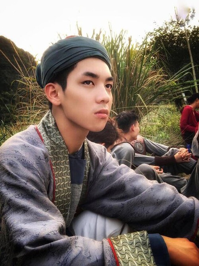 Hoàng Anh, chàng soái ca “tiếp sức mùa thi” cho teen bằng những ly trà sữa ngọt ngào ảnh 6