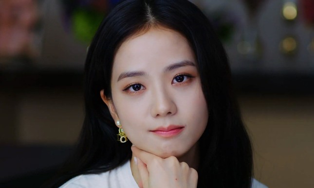 Jisoo bị "ném đá" chỉ vì được làm nữ chính trong “Snowdrop”, netizen Hàn đang quá đà? ảnh 3