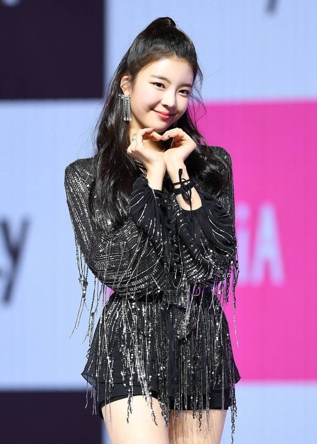 Từ giảm cân thành công, Lia (ITZY) ngày càng gầy thêm và có nguy cơ giảm cân quá đà ảnh 4