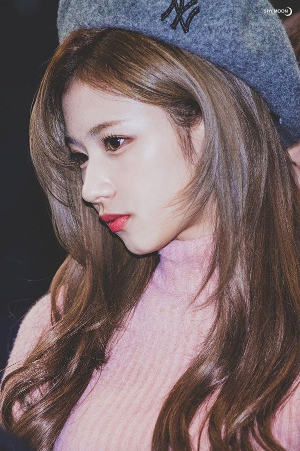 Idol mũi diều hâu vẫn được khen ngợi: Tiêu chí về mũi đẹp của người Hàn đang thay đổi? ảnh 3