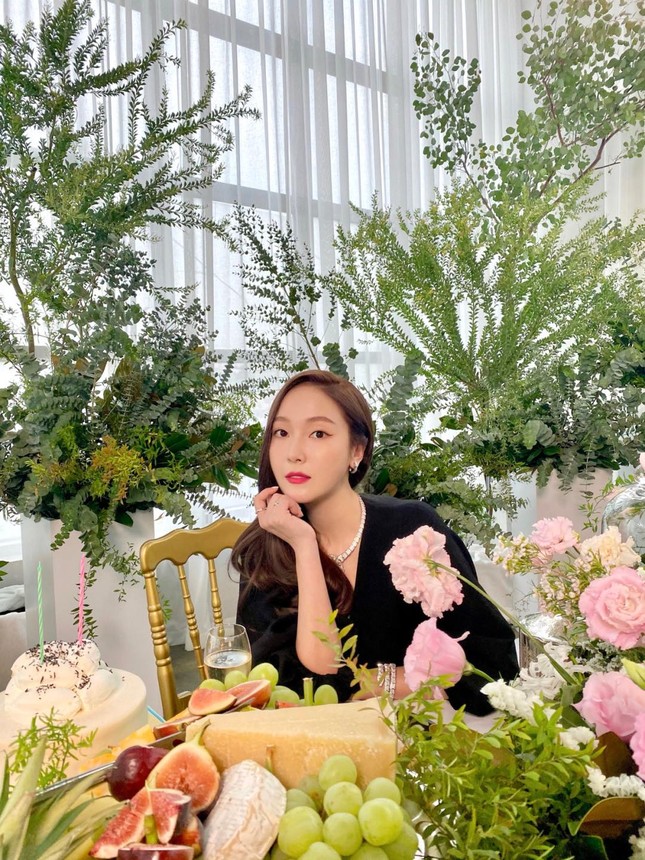 Idol khác rời xa SM Ent là bão tố, Jessica chia tay SM Ent thì thành đại gia K-Biz ảnh 3