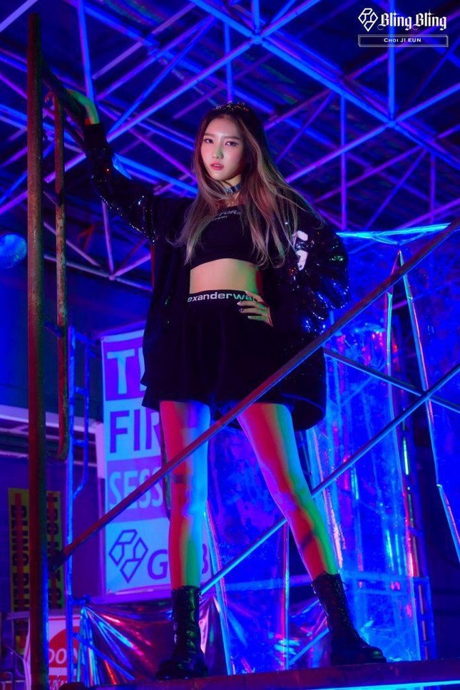 Debut cùng ngày với aespa, Bling Bling có cơ hội nào để trở thành “tân binh quái vật”? ảnh 3