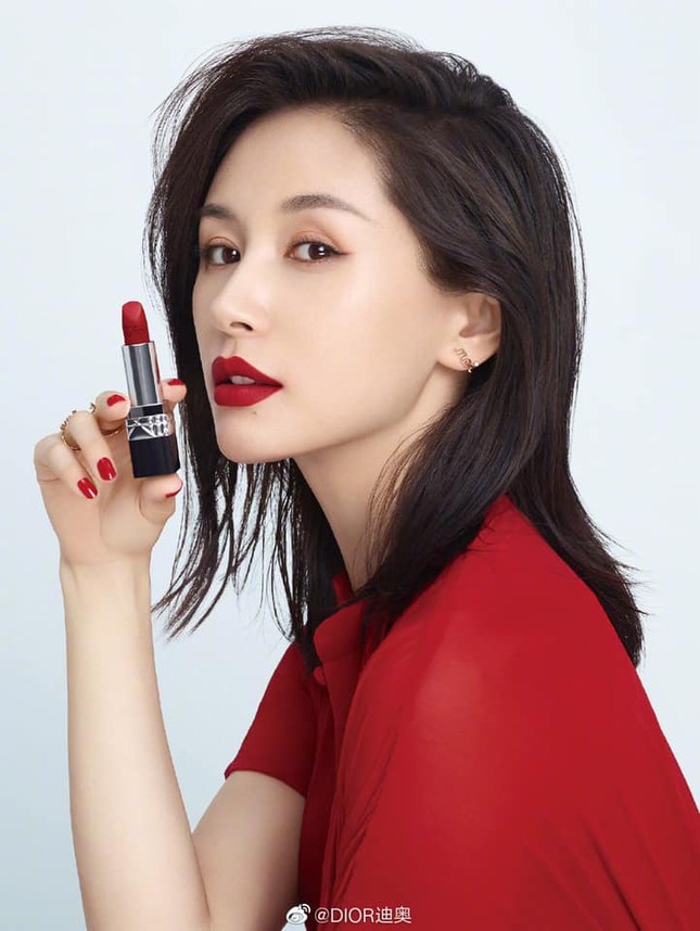 Nàng thơ Dior Beauty Trung Quốc công khai chuyện bí mật có con theo cách cực sốc ảnh 1