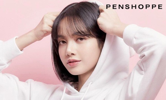 Lisa lần đầu tiết lộ về hình nền trên điện thoại: Rất bất ngờ nhưng cũng cực hợp lý ảnh 1
