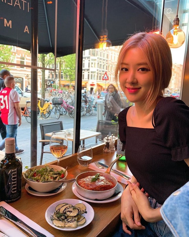 Vẫn biết Rosé mau nước mắt nhưng bật khóc vì thứ này thì netizen chịu thua rồi ảnh 2