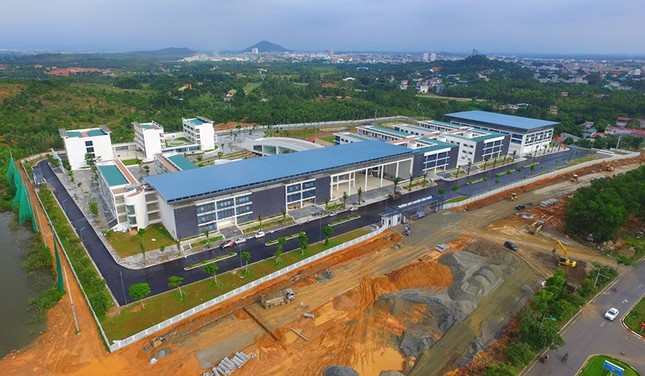 Thiết kế “chất nhất Vịnh Bắc Bộ”, 4 trường THPT chuyên khiến teen ngắm ảnh cũng phải GATO ảnh 14