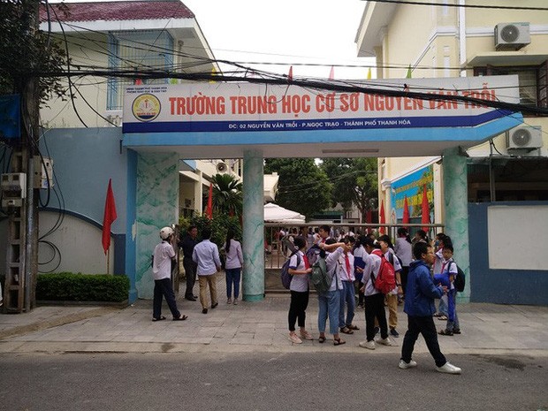 Bị nhóm bạn quây đánh hội đồng, nữ sinh lớp 8 ở Thanh Hóa phải nhập viện ảnh 4
