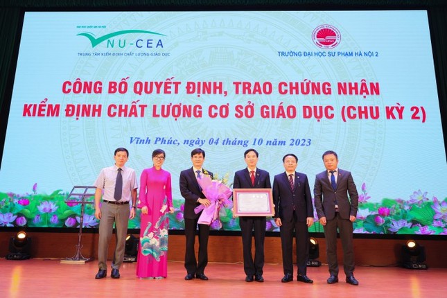 Lộ diện 9 ĐH Việt Nam đạt tiêu chuẩn nước ngoài ảnh 1