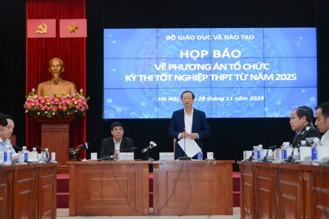Bộ GD&ĐT công bố 10 dấu ấn giáo dục và đào tạo năm 2023 ảnh 5
