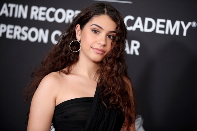 Ngôi sao trẻ Alessia Cara chào sân 2020 bằng ca khúc nhạc phim của Netflix ảnh 1