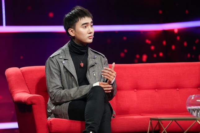 Tinh tế như Đạt G: Vớt hết hành ra khỏi tô hủ tiếu trước khi Du Uyên dùng món ảnh 2