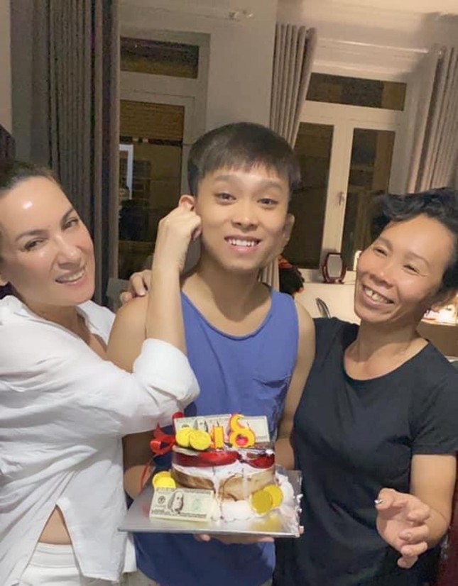 Hồ Văn Cường quyết ra riêng sau 6 năm ở chung nhà với mẹ nuôi Phi Nhung ảnh 2