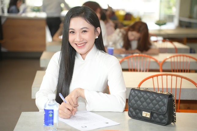 Nữ sinh miền Nam khoe sắc tại cuộc thi Hoa khôi sinh viên Việt Nam 2023 ảnh 1