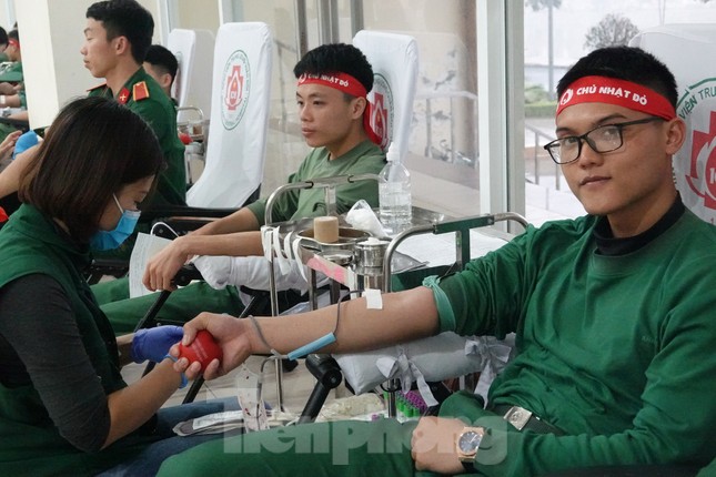 Sĩ quan quân đội tương lai hưởng ứng Chủ nhật Đỏ lần thứ XIII ảnh 10