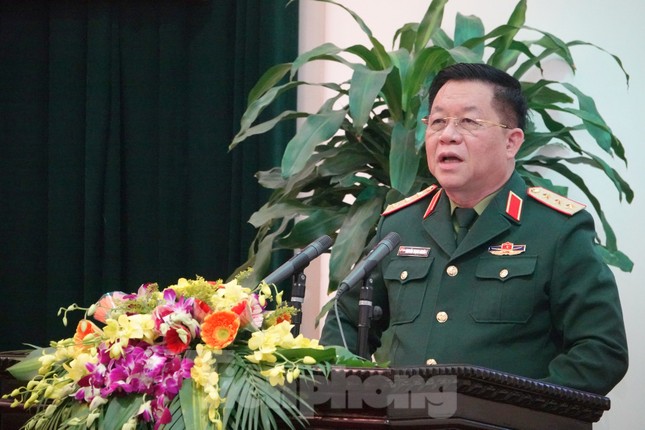 Quân đội tặng bằng khen Báo Tiền Phong ảnh 1