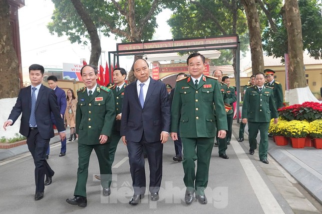 Thủ tướng: Chúng ta ngồi đây nhưng biết bao đồng chí đang chịu rét mướt, khó khăn ảnh 6