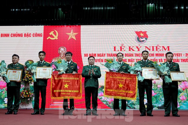 Vinh danh điển hình trẻ Đặc công ảnh 4