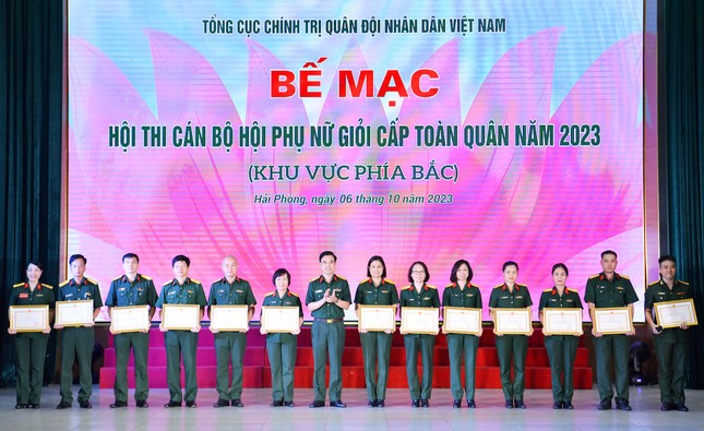 Vinh danh bóng hồng Quân đội toàn năng ảnh 7