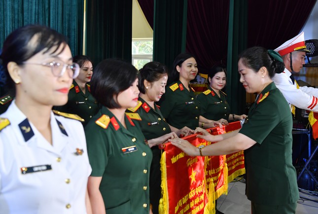 Vinh danh bóng hồng Quân đội toàn năng ảnh 4