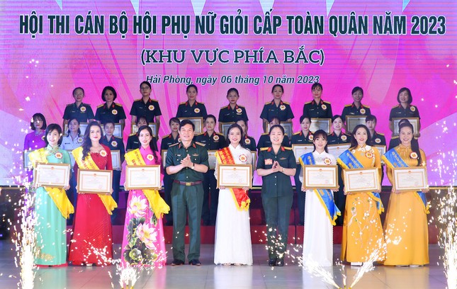 Vinh danh bóng hồng Quân đội toàn năng ảnh 1