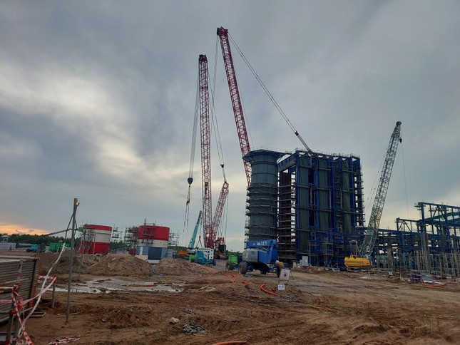 Kỳ 2: Công trường nhà máy điện khí chờ về đích ảnh 3
