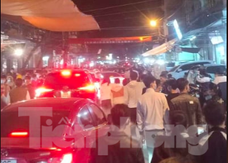 Đóng cửa chợ Viềng, người dân vẫn nườm nượp đổ về cầu may ảnh 15