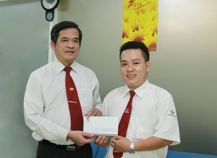 Tài xế taxi Vinasun trả lại khách hơn 100 triệu đồng ảnh 1