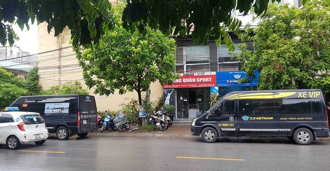 Theo chân những chiếc xe ‘vua’: Bát nháo các ‘tập đoàn’ xe Limousine ảnh 1