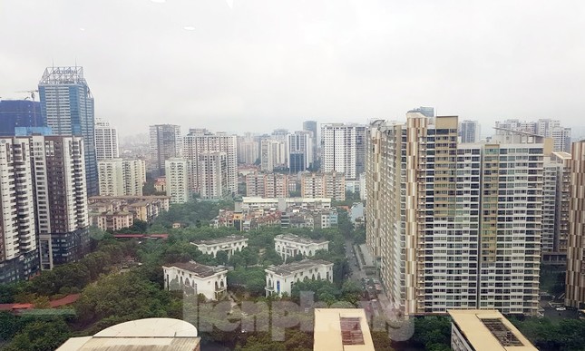 Hà Nội: Giá căn hộ vùng ven, ngoại thành được đẩy lên ngang ngửa khu trung tâm ảnh 1