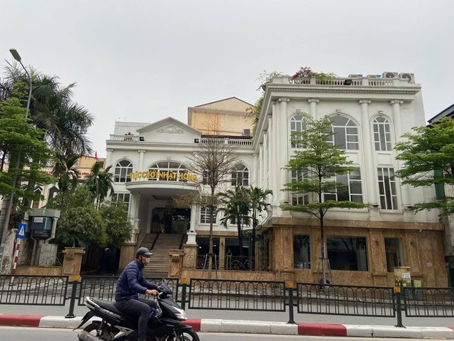 Hà Nội sắp có 5 đại đô thị nhà giá rẻ, lộ sai phạm thuê 'đất vàng' làm trung tâm tiệc cưới ảnh 3