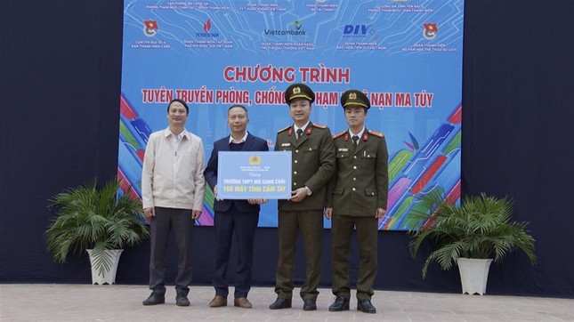Hơn 700 học sinh vùng cao được phổ biến pháp luật về tệ nạn ma túy ảnh 5