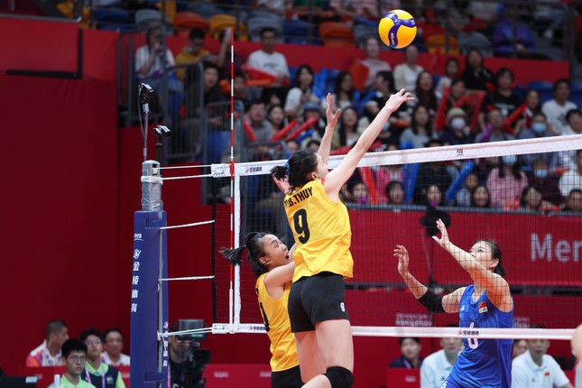 Bóng chuyền nữ thua Trung Quốc, giữ sức cho mục tiêu giành huy chương ảnh 1