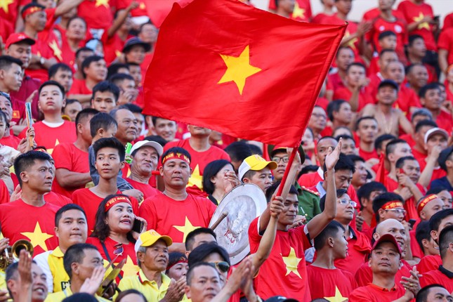 VFF vừa bán vé, vừa cảnh báo CĐV khi vào sân xem đội tuyển Việt Nam đá Iraq ảnh 1