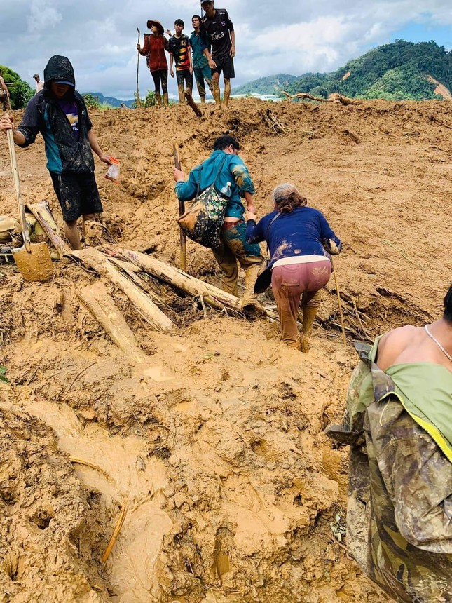 CẬP NHẬT: Tìm thấy 5 thi thể vụ lở núi khiến 11 người bị vùi lấp ở Phước Sơn ảnh 3