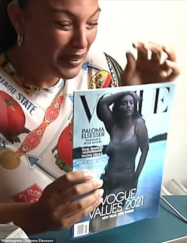 Mẫu nữ da màu ngoại cỡ mặc váy mỏng tang cực gợi cảm trên bìa Vogue ảnh 5
