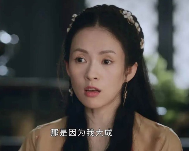 Chương Tử Di bị ‘ném đá’ vì đóng thiếu nữ 15 tuổi, tác giả truyện gốc lên tiếng ảnh 2
