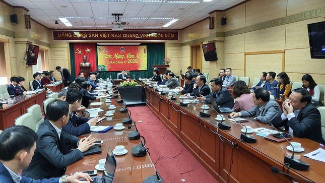 Bắt buộc những người đến từ vùng dịch virus corona khai báo y tế ảnh 1